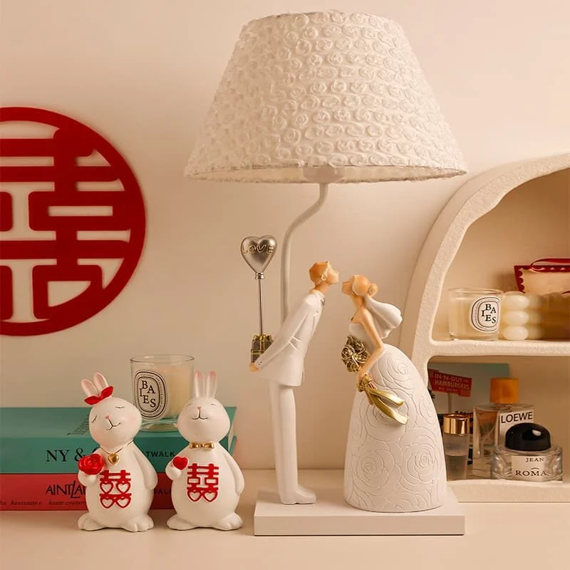 Bride & Groom Resin Table Lamp (4)