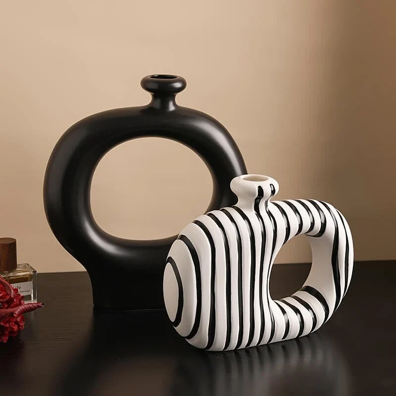 Creative Black & White Striped Ceramic Vase Set – Retro Modern Collection (4)