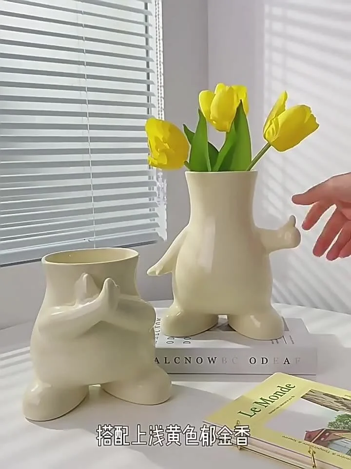 Cute Character Shaped Ceramic Vase – Playful Home Décor (4)