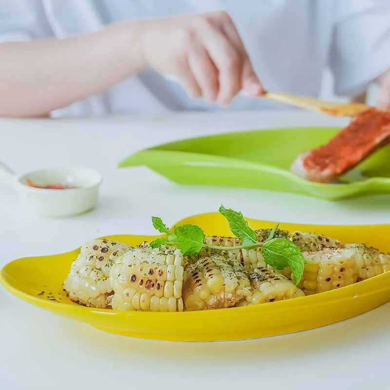 Feather Shaped Ceramic Plate Set – Available In Multiple Colors (8)