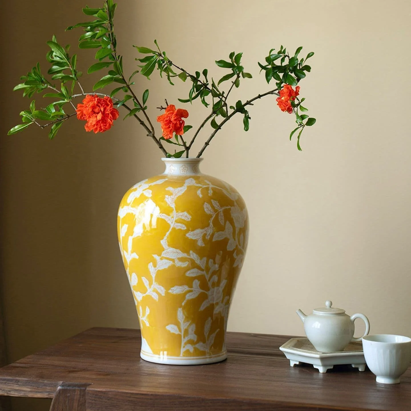 Golden Orchid Ceramic Vase – Luxurious Home Décor Accent (2)