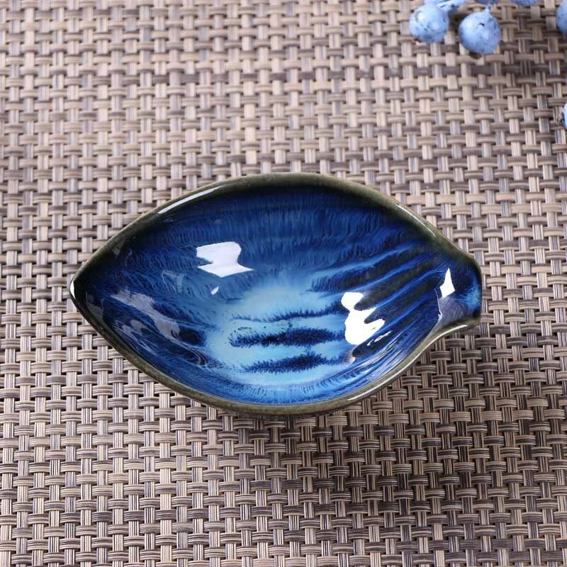 Japanese Style Vintage Blue Ceramic “kochou” Snack Plate (4)