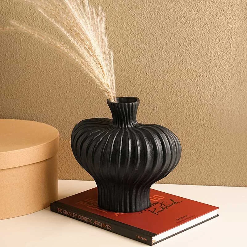 Lantern Pod Ceramic Vase – Minimalist Vertical Rib Design (3)