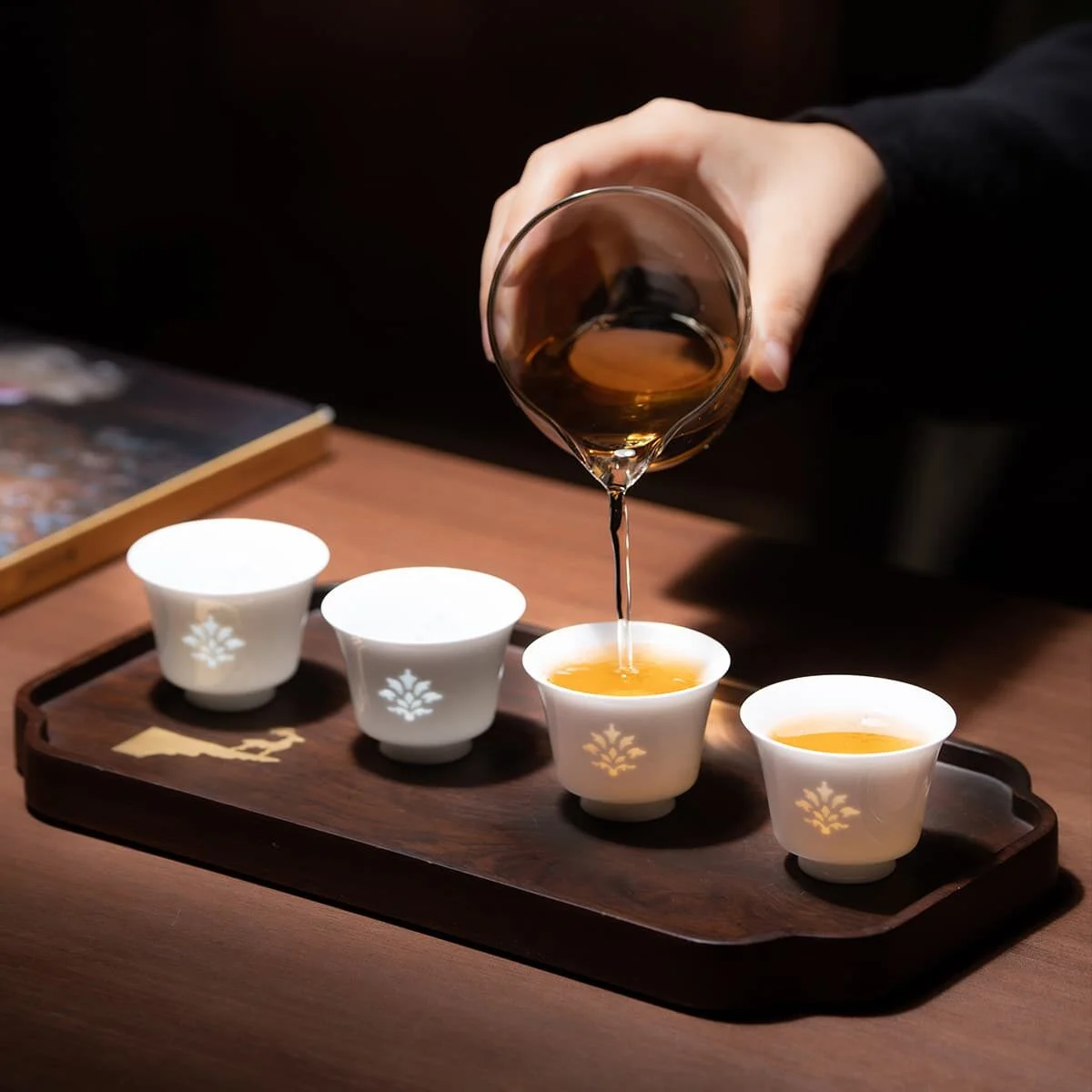 Linglong Porcelain Tea Set (3)