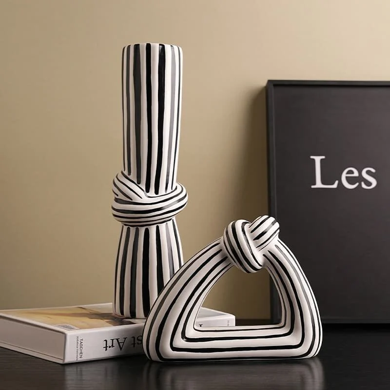 Monochrome Knot Form Ceramic Vase (5)