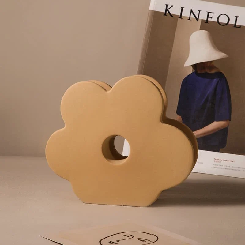 Morandi Flower Shaped Ceramic Vase (4)