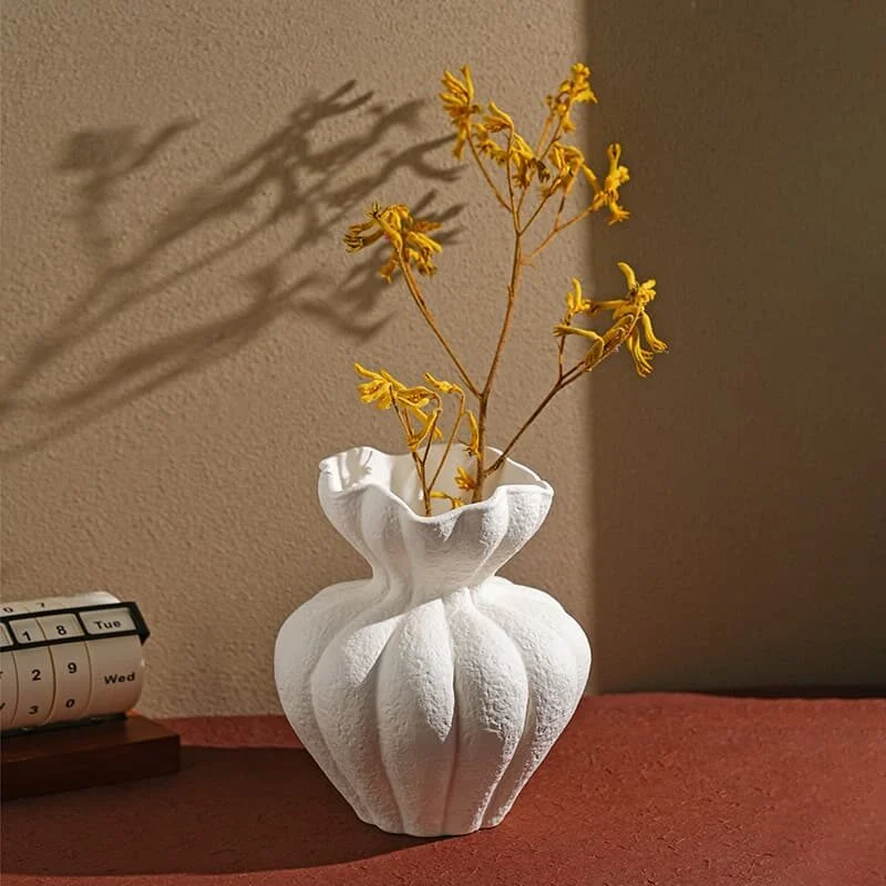 Pocket Shaped Mini Ceramic Vase (1)