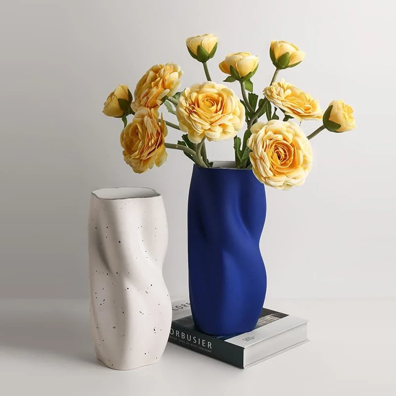 Twist Texture Ceramic Vase – Modern Sculptural Home Décor (1)