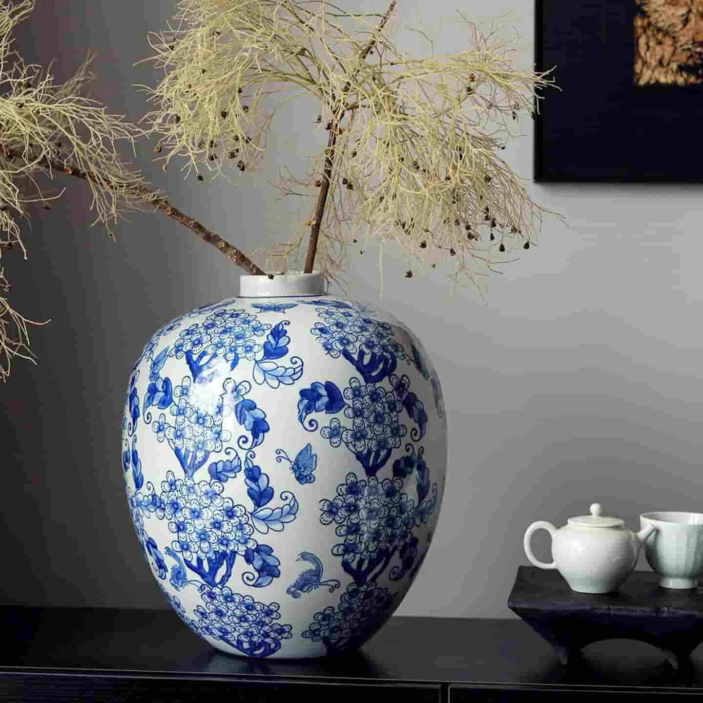 Vintage Blue & White Round Belly Flower Vase – Classic Oriental Décor (3)