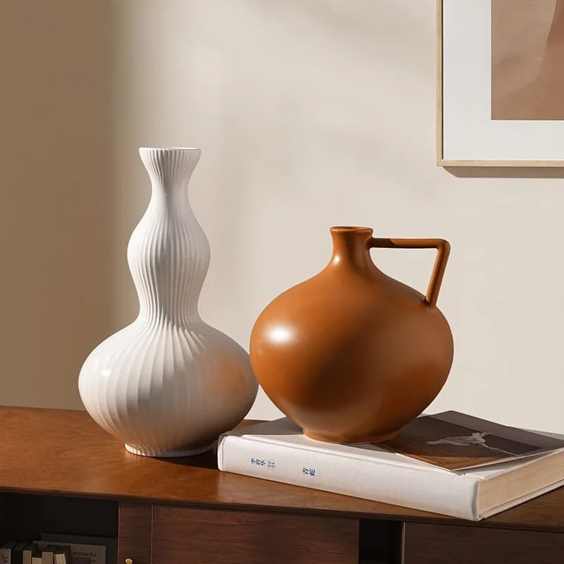 Zen Harmony Ceramic Vase – Oriental Minimalist Décor (1)